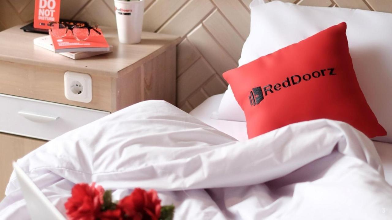Reddoorz Ura Hotel Hung Phuoc 4 Cidade de Ho Chi Minh Exterior foto